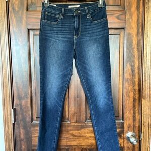 Levi's Women's Dark Indigo Skinny Jeans